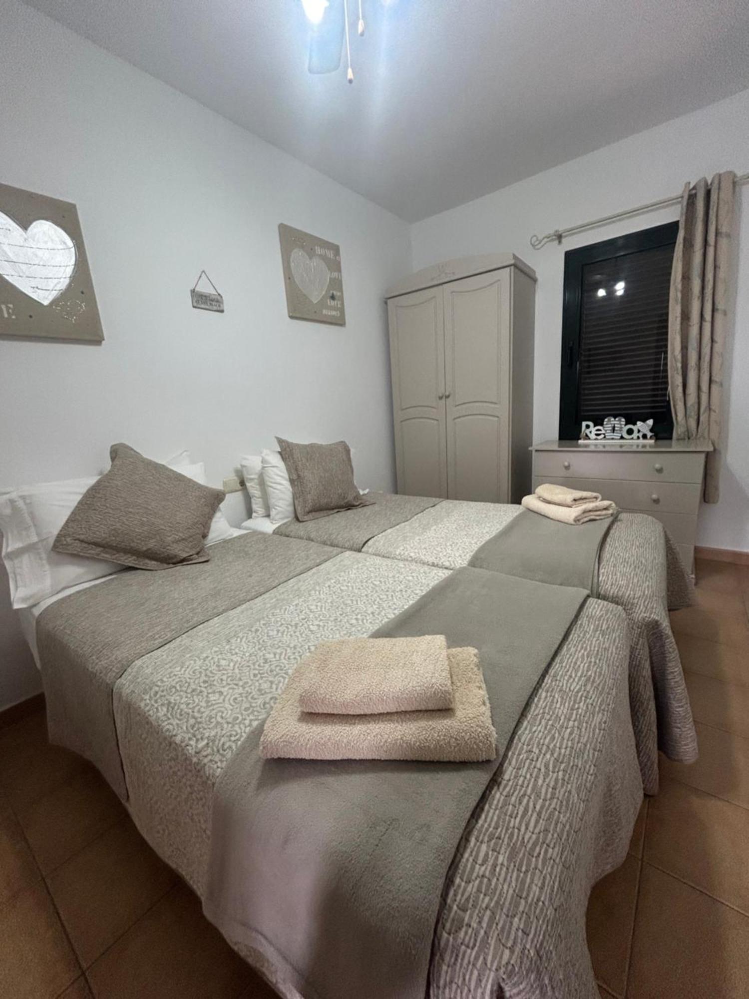 Casa Orilla! Beautiful Private Holiday Villa With Hot Tub La Oliva Exteriör bild
